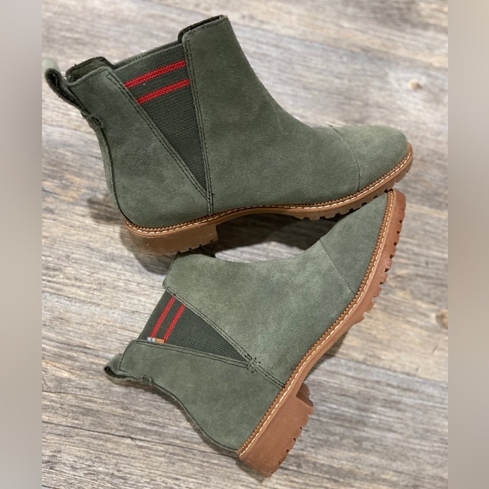 Women's Olive Green Suede Chelsea Ankle Boots